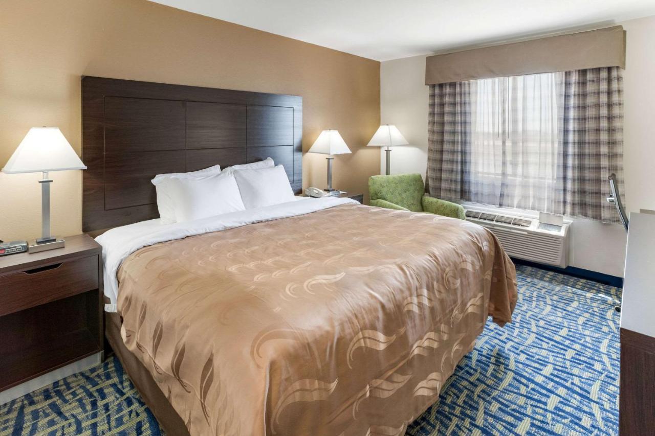 Quality Inn Rochelle Екстериор снимка