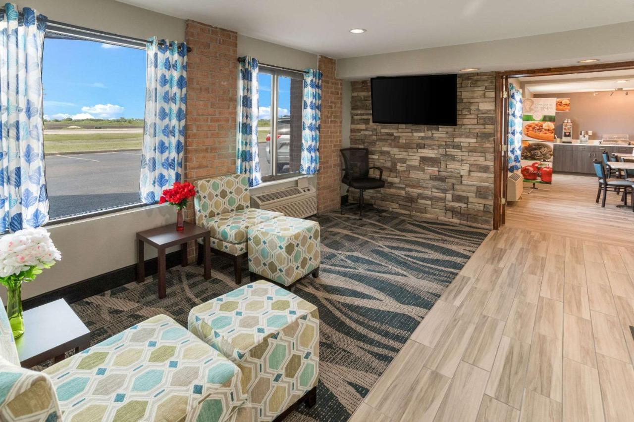 Quality Inn Rochelle Екстериор снимка